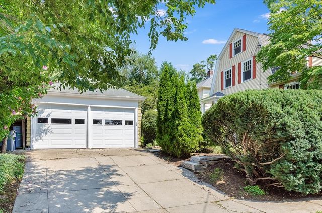 29 Devereaux St, Arlington, MA 02476