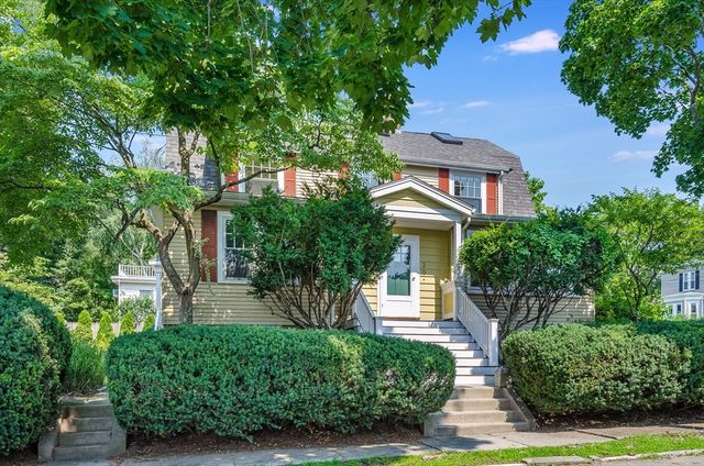 29 Devereaux St, Arlington, MA 02476