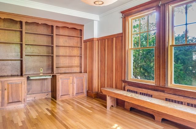 29 Devereaux St, Arlington, MA 02476
