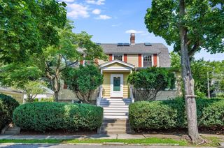 29 Devereaux St, Arlington, MA 02476