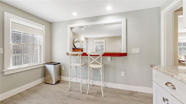 10 Robinson Street, Narragansett, RI 02882