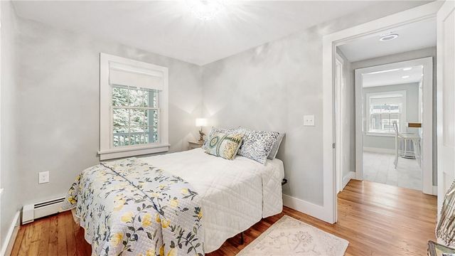 10 Robinson Street, Narragansett, RI 02882