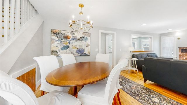 10 Robinson Street, Narragansett, RI 02882