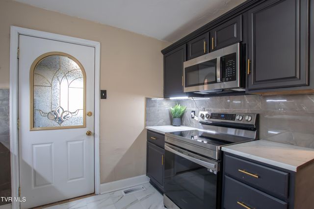 416 Randolph Street, Bristol, VA 24201