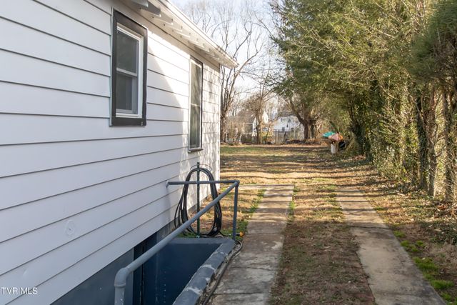 416 Randolph Street, Bristol, VA 24201