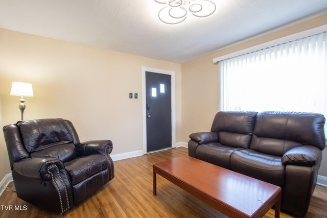 416 Randolph Street, Bristol, VA 24201