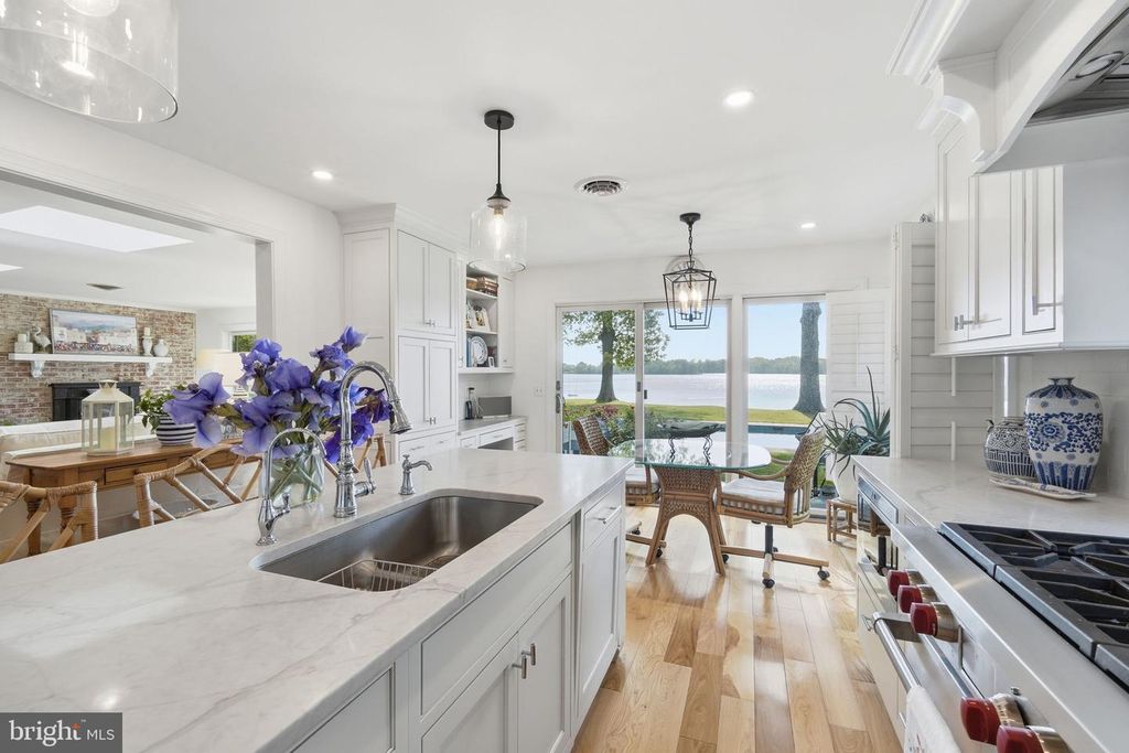 Image 17 of property listing at 416 COVE RD, Queenstown, MD 21658