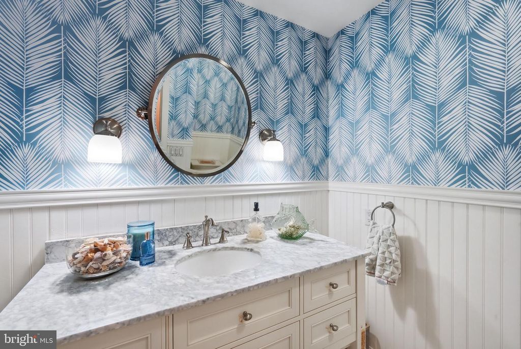 Image 27 of property listing at 416 COVE RD, Queenstown, MD 21658