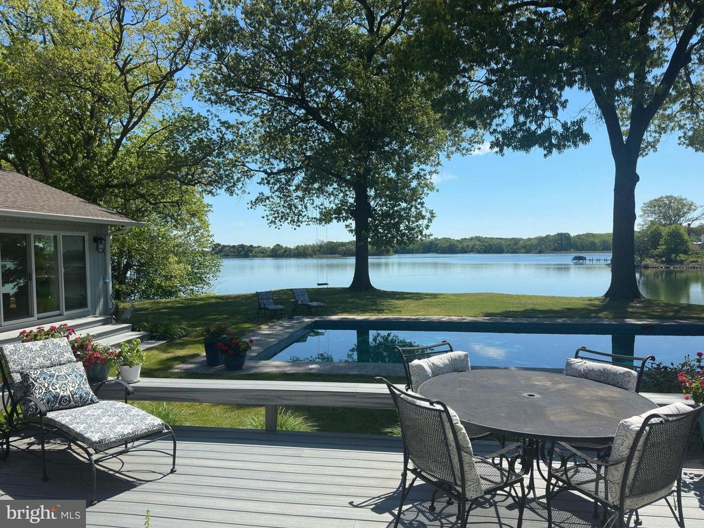 Image 28 of property listing at 416 COVE RD, Queenstown, MD 21658