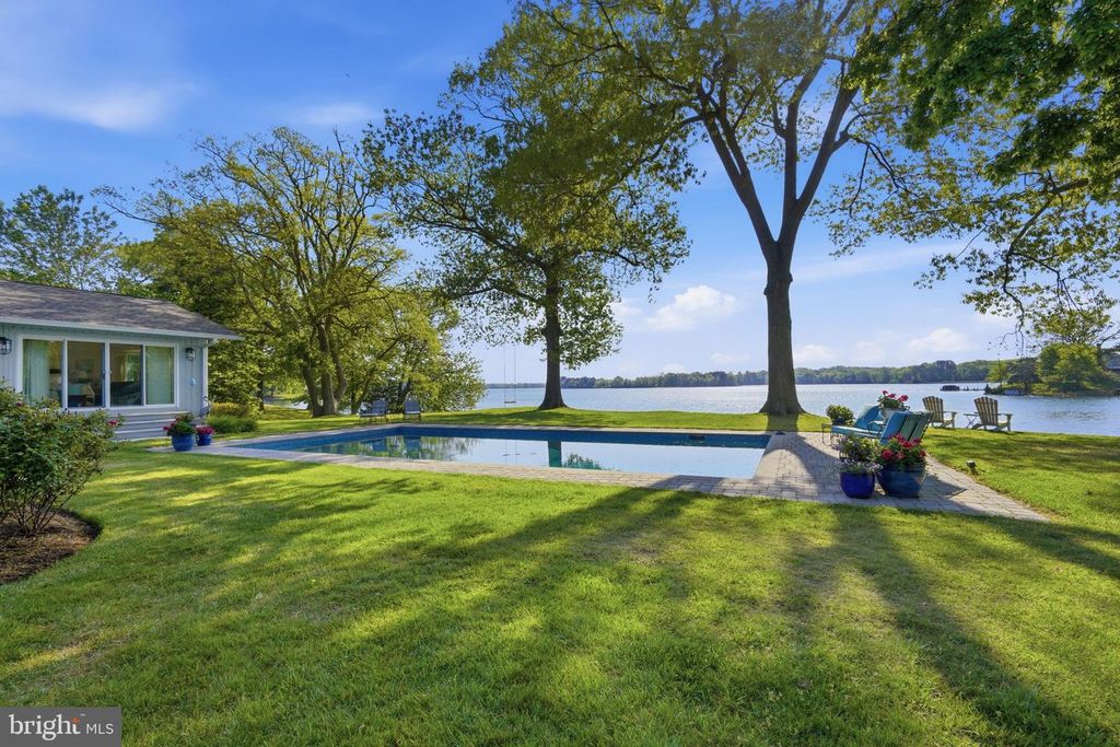 Image 32 of property listing at 416 COVE RD, Queenstown, MD 21658