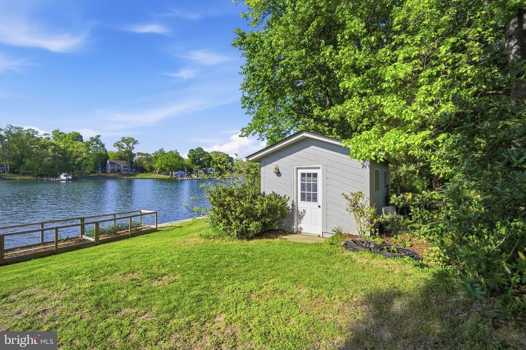 Image 34 of property listing at 416 COVE RD, Queenstown, MD 21658