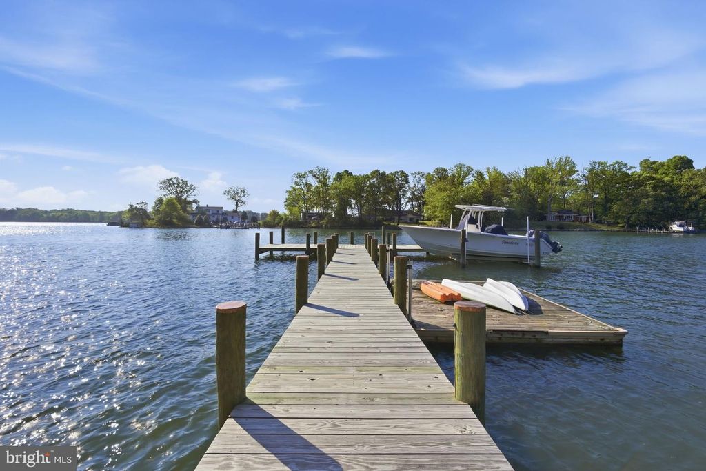 Image 38 of property listing at 416 COVE RD, Queenstown, MD 21658