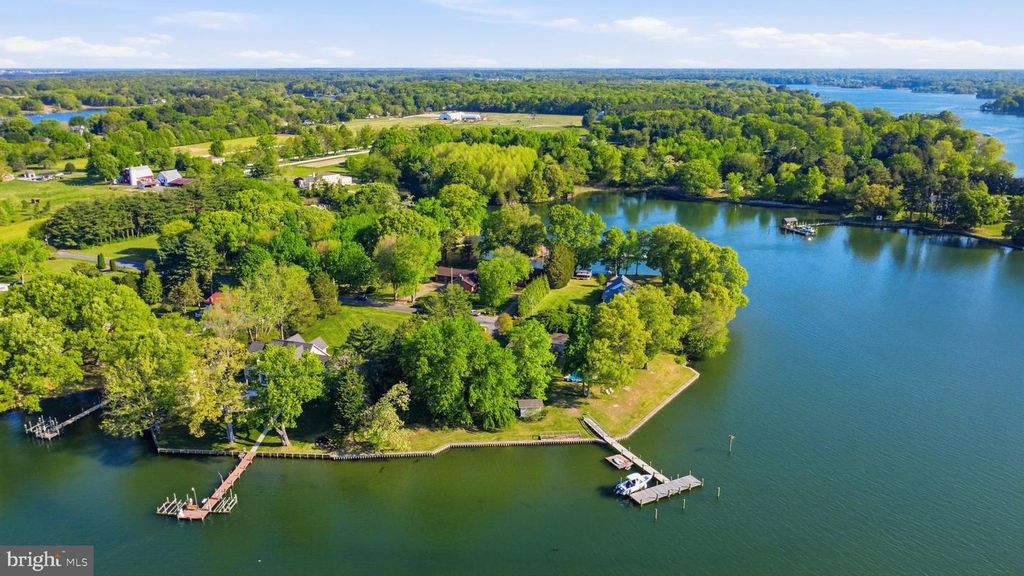 Image 49 of property listing at 416 COVE RD, Queenstown, MD 21658