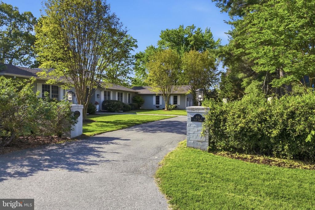Image 5 of property listing at 416 COVE RD, Queenstown, MD 21658
