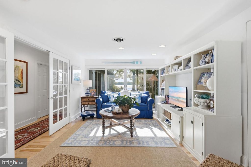 Image 9 of property listing at 416 COVE RD, Queenstown, MD 21658