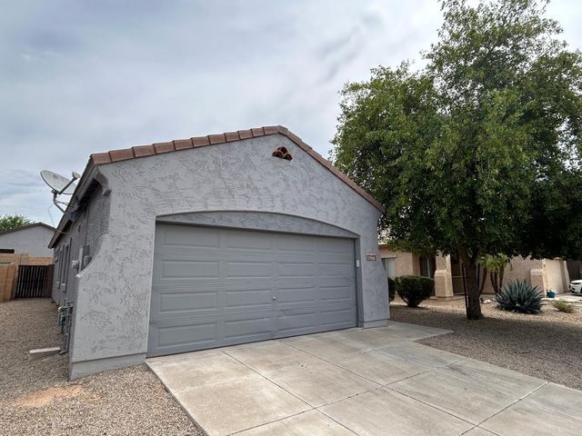 17190 W Desert Lane, Surprise, AZ 85388
