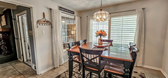 2254 KIRBY PKY, Memphis, TN 38119