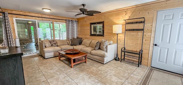 2254 KIRBY PKY, Memphis, TN 38119