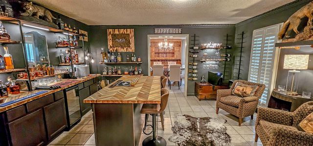2254 KIRBY PKY, Memphis, TN 38119