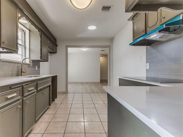 3220 Hilltop Road, Midwest City, OK 73110