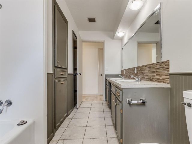 3220 Hilltop Road, Midwest City, OK 73110