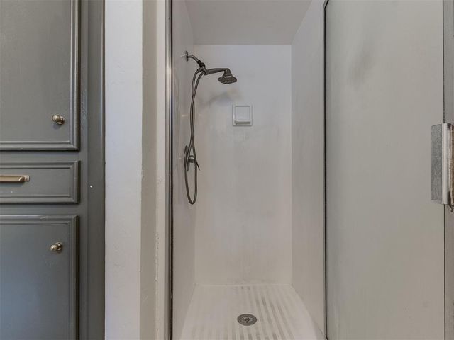 3220 Hilltop Road, Midwest City, OK 73110