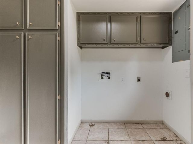 3220 Hilltop Road, Midwest City, OK 73110