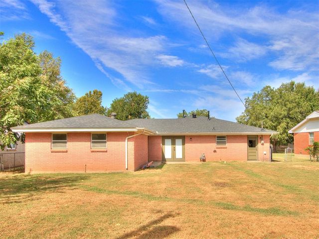 3220 Hilltop Road, Midwest City, OK 73110