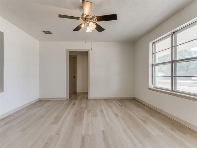 3220 Hilltop Road, Midwest City, OK 73110
