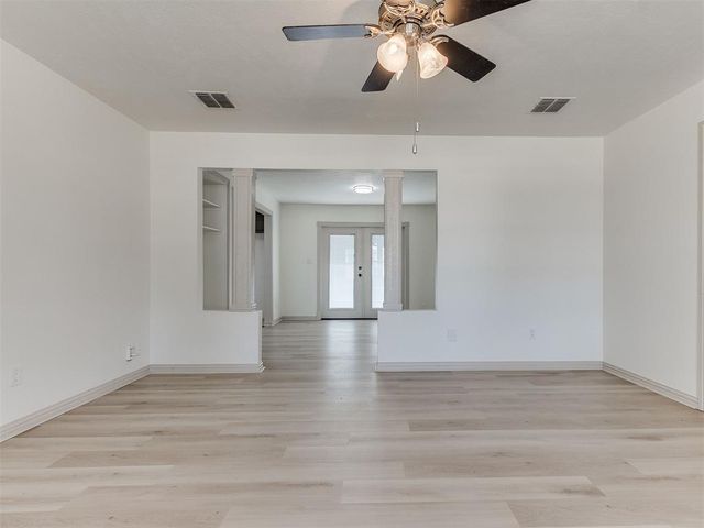 3220 Hilltop Road, Midwest City, OK 73110