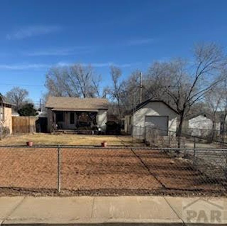 2528 Wyoming Ave, Pueblo, CO 81004