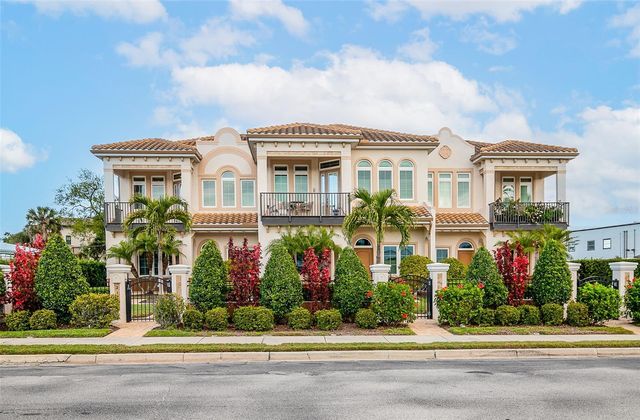 212 MILAN AVENUE W 1, Venice, FL 34285