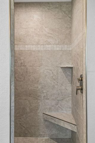 212 MILAN AVENUE W 1, Venice, FL 34285