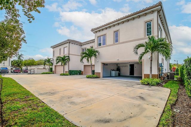 212 MILAN AVENUE W 1, Venice, FL 34285