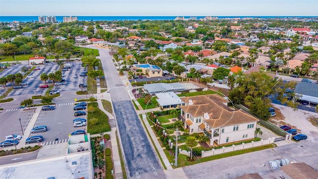 212 MILAN AVENUE W 1, Venice, FL 34285