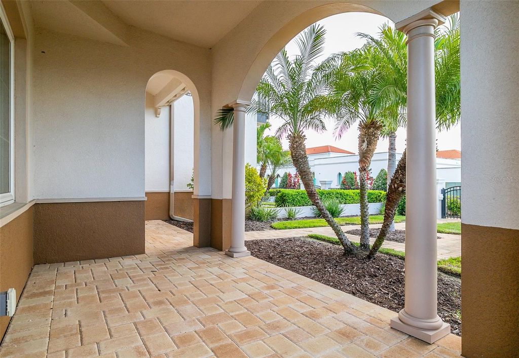 Image 16 of property listing at 212 MILAN AVENUE W 1, Venice, FL 34285