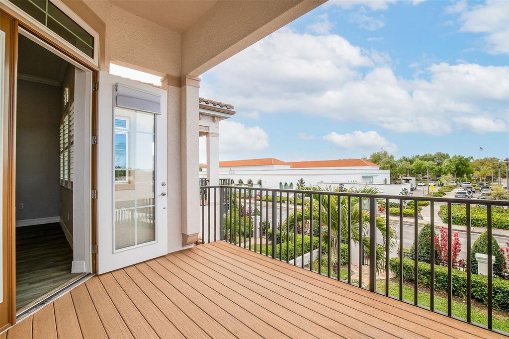 Image 40 of property listing at 212 MILAN AVENUE W 1, Venice, FL 34285