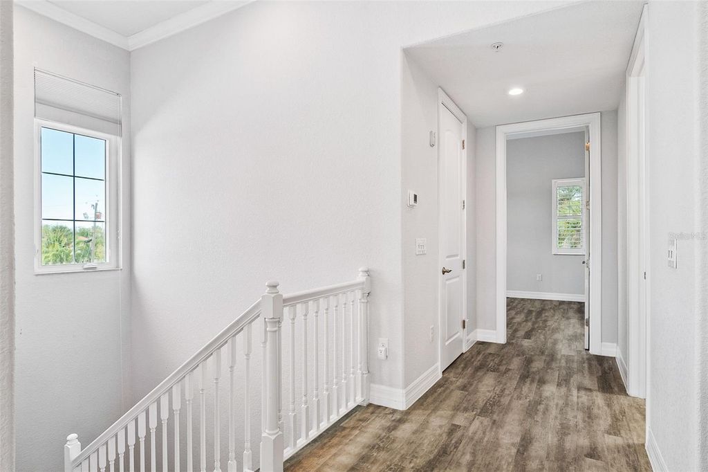 Image 46 of property listing at 212 MILAN AVENUE W 1, Venice, FL 34285