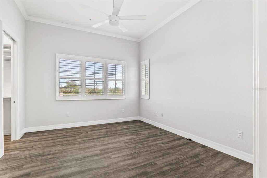 Image 57 of property listing at 212 MILAN AVENUE W 1, Venice, FL 34285