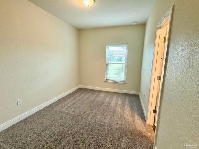 5065 Peach Dr, Pace, FL 32571