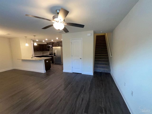 5065 Peach Dr, Pace, FL 32571