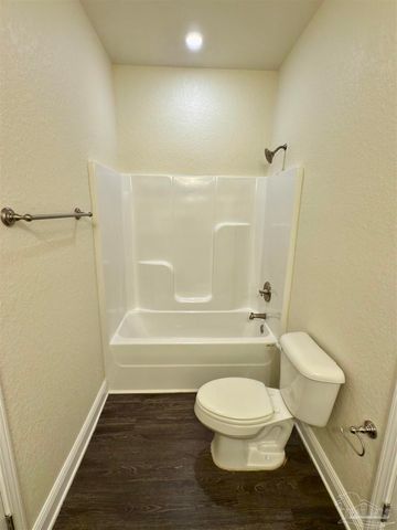 5065 Peach Dr, Pace, FL 32571