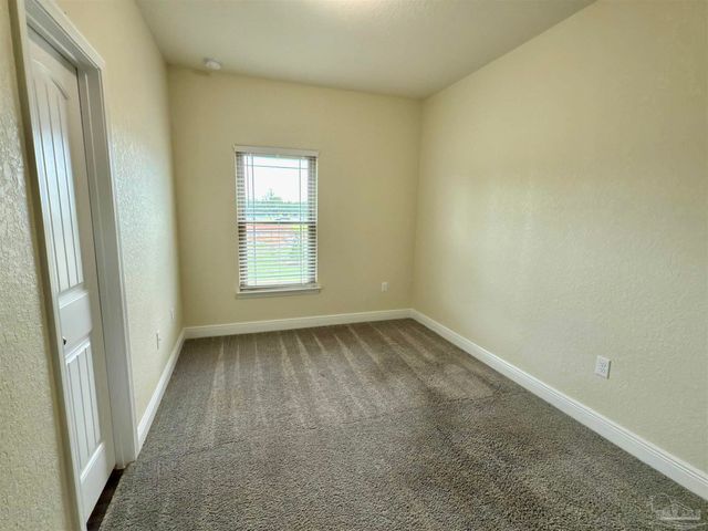 5065 Peach Dr, Pace, FL 32571