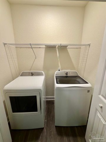 5065 Peach Dr, Pace, FL 32571