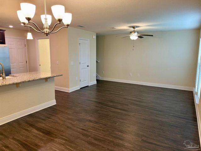 5065 Peach Dr, Pace, FL 32571