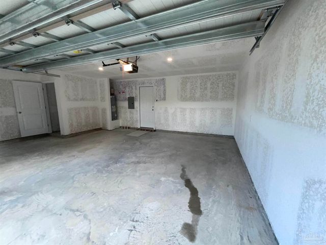 5065 Peach Dr, Pace, FL 32571