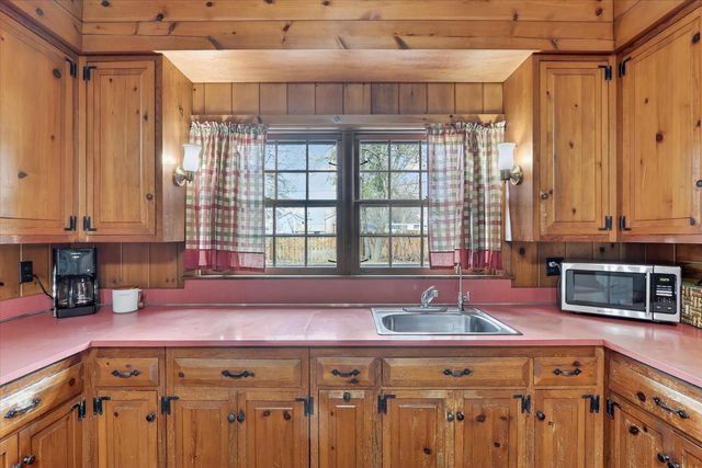 611 E Court Street, Janesville, WI 53545