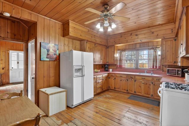 611 E Court Street, Janesville, WI 53545