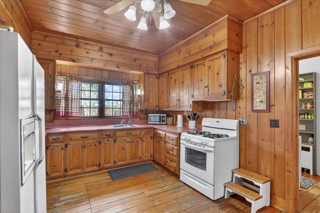 611 E Court Street, Janesville, WI 53545