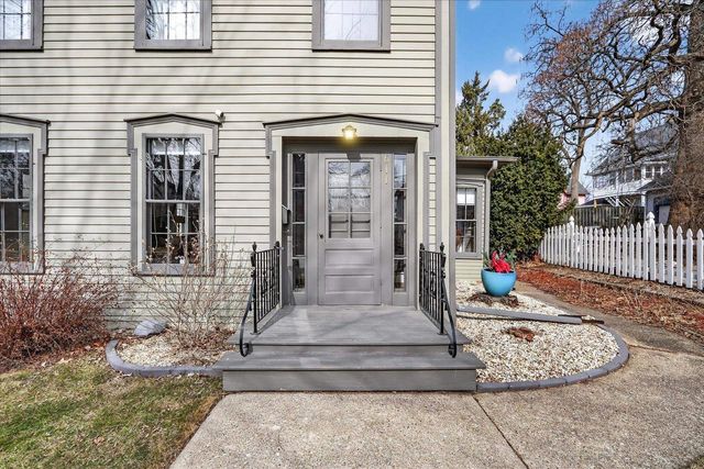 611 E Court Street, Janesville, WI 53545